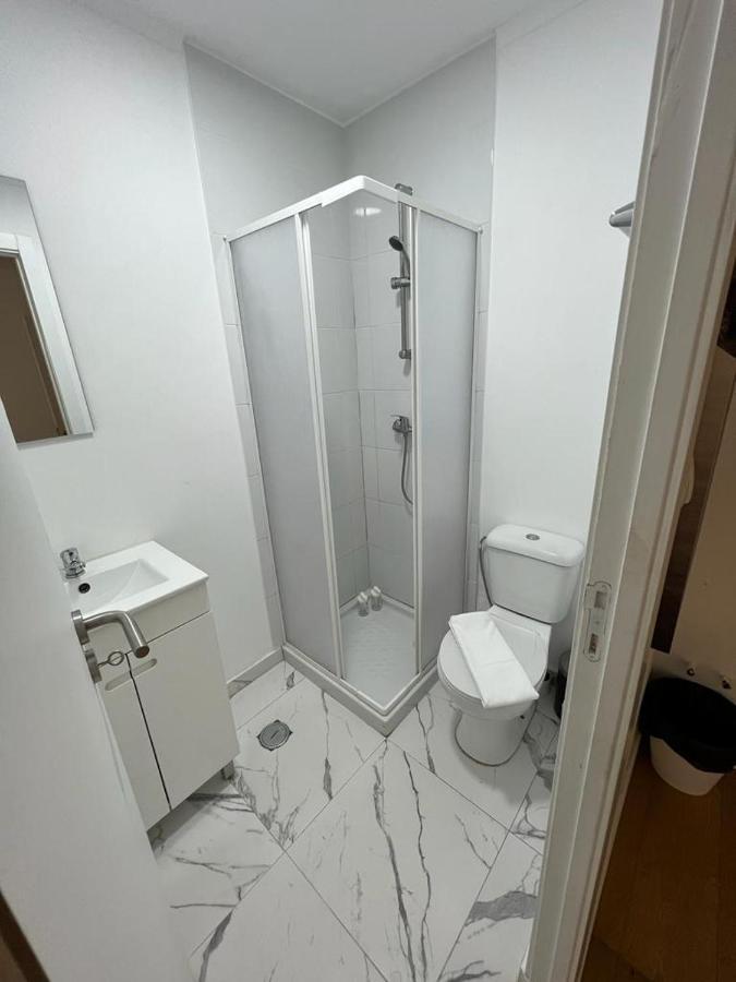 Oieras Beach Suite 2 - Large Double Room With En-Suite Bathroom And Balcony Oeiras Exterior foto